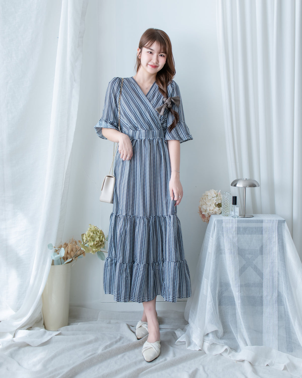 Geometric Dress 幾何剪紋印花疊V領後腰彈性連身裙/ DS1193