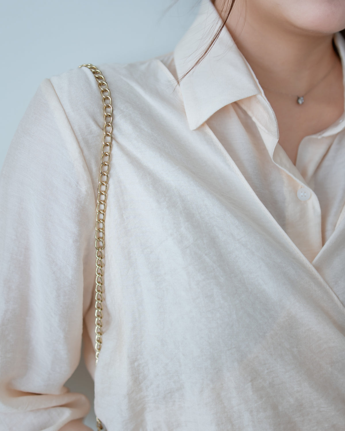 Cross Blouse 三種著法交叉綁帶微光澤長袖襯衫/ TP9245