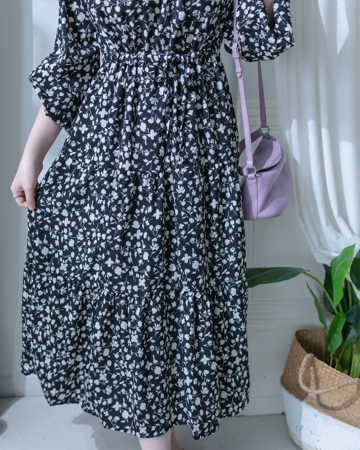 Shadow Dress 疊領簡約白色剪影印花修腰連身裙/ DS1203