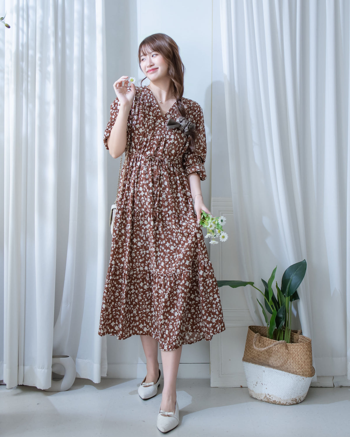 Shadow Dress 疊領簡約白色剪影印花修腰連身裙/ DS1203