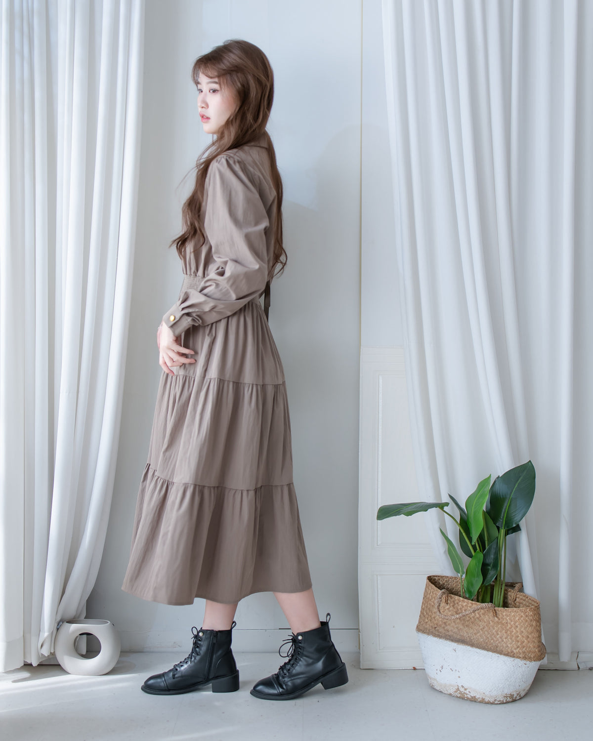 Elegant Dress 金鈕裝飾V領恤衫修腰連身裙/ DS1191