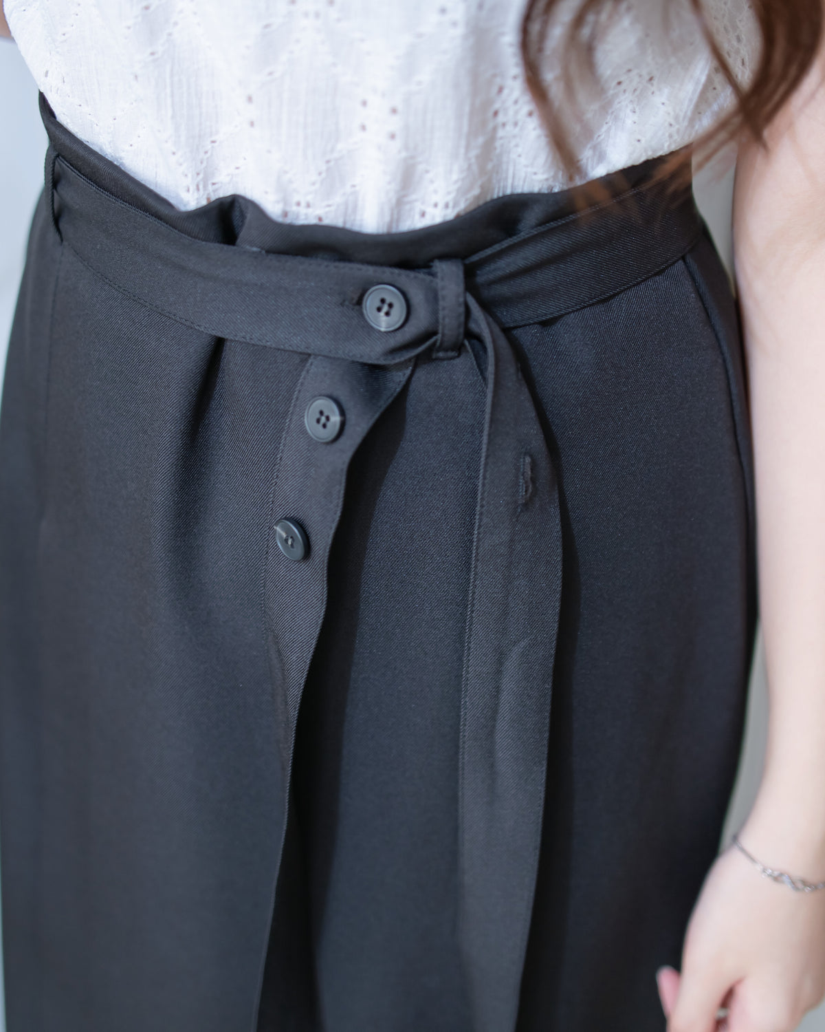 Belt Skirt  腰帶簡潔修腰後開叉直裙/ SK8956