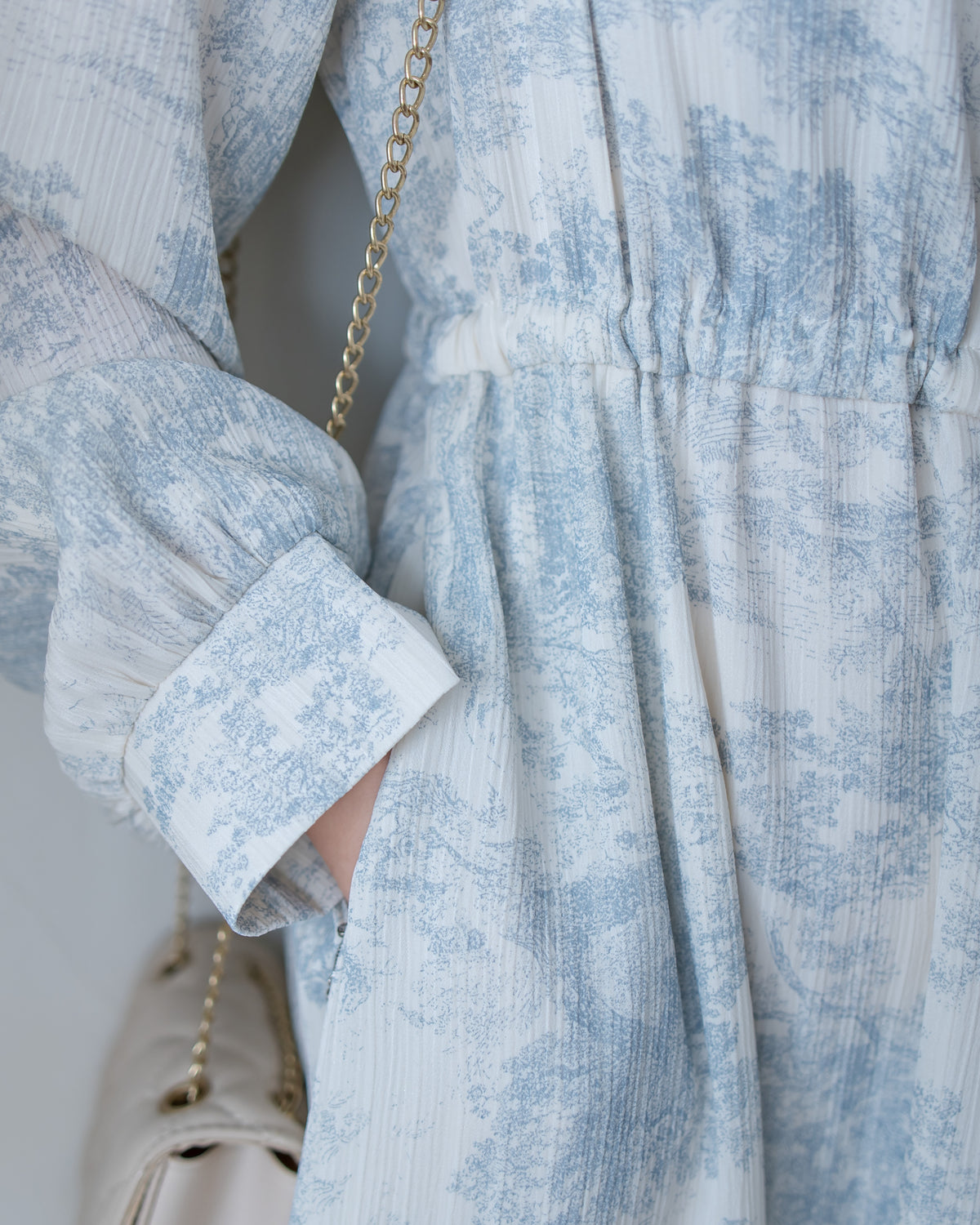 [intent label/ intent 製] Clear Flower Dress V領側束帶質感線條印花飄逸連身裙/ DSA8012