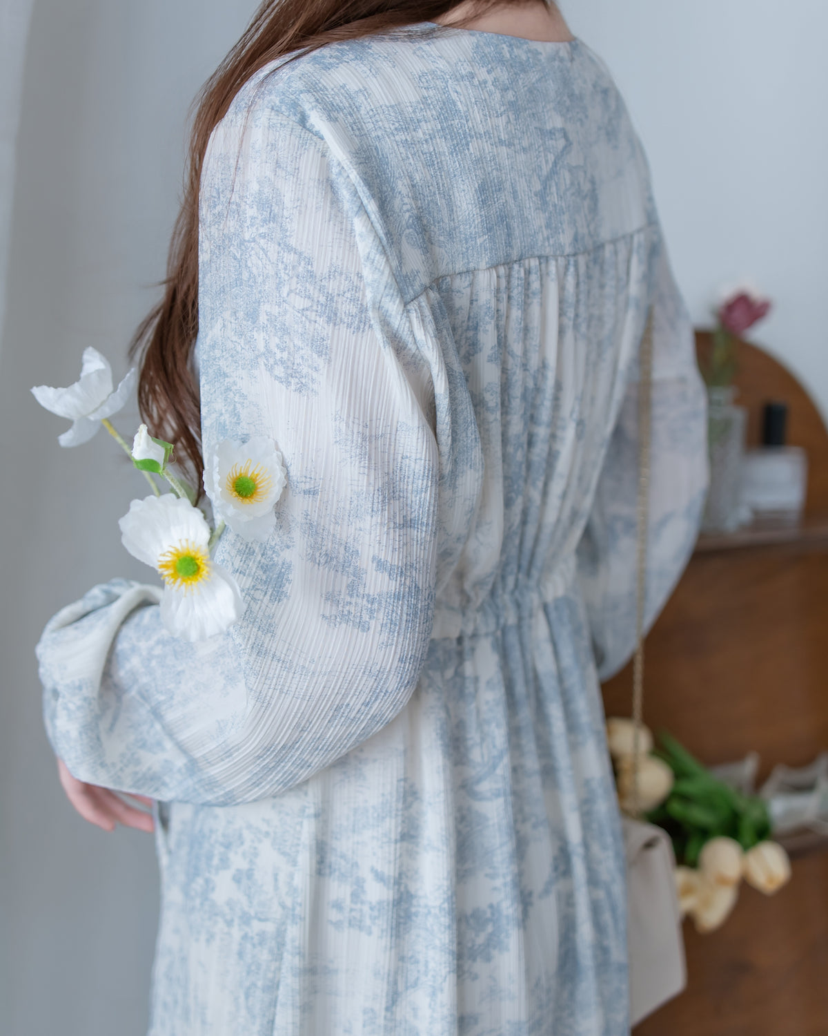 [intent label/ intent 製] Clear Flower Dress V領側束帶質感線條印花飄逸連身裙/ DSA8012