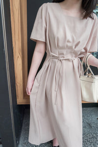 //熱賣重開 超超超值得入手 //Pleated Waist 輕盈方領前後車褶腰身, Dress/ DS9061 (Pre-order)