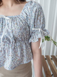Blue Daisy 水彩藍配活潑小碎花上衣, Blouse/ BU8940
