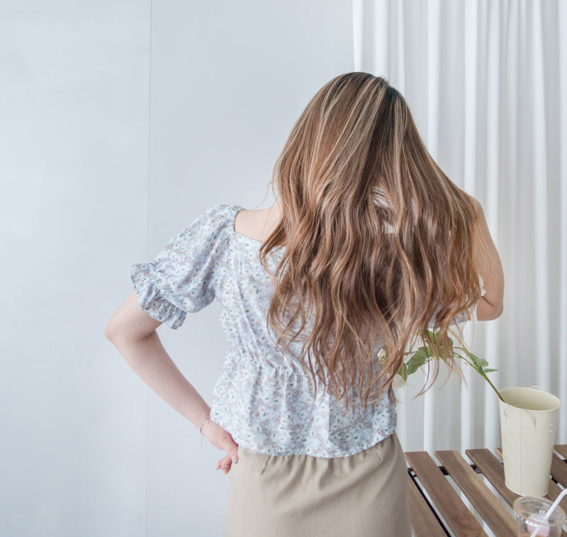 Blue Daisy 水彩藍配活潑小碎花上衣, Blouse/ BU8940