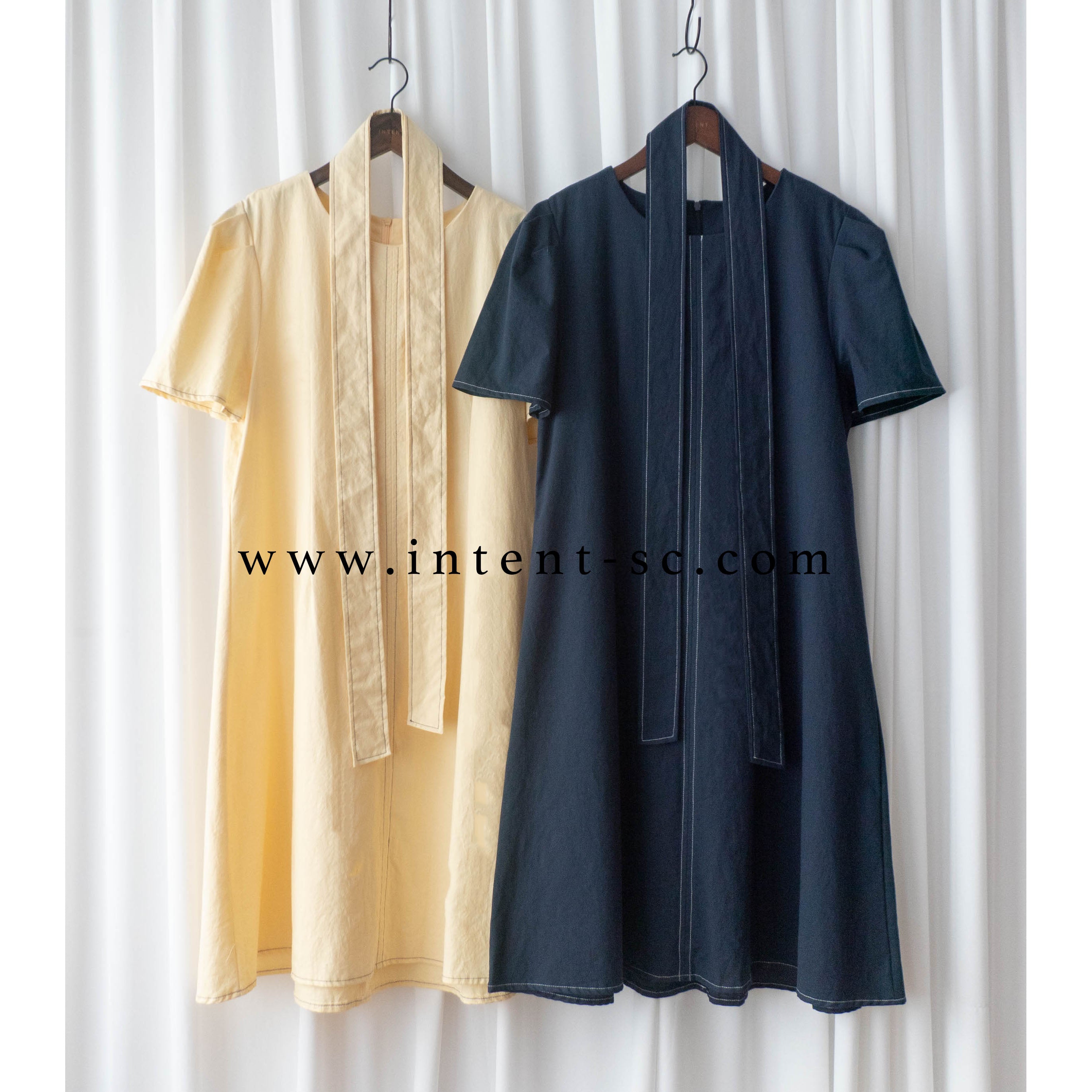 Navy Belle 沿邊車線腰身車褶顯瘦連身裙, Dress/ DS9265 (Navy Sold Out)