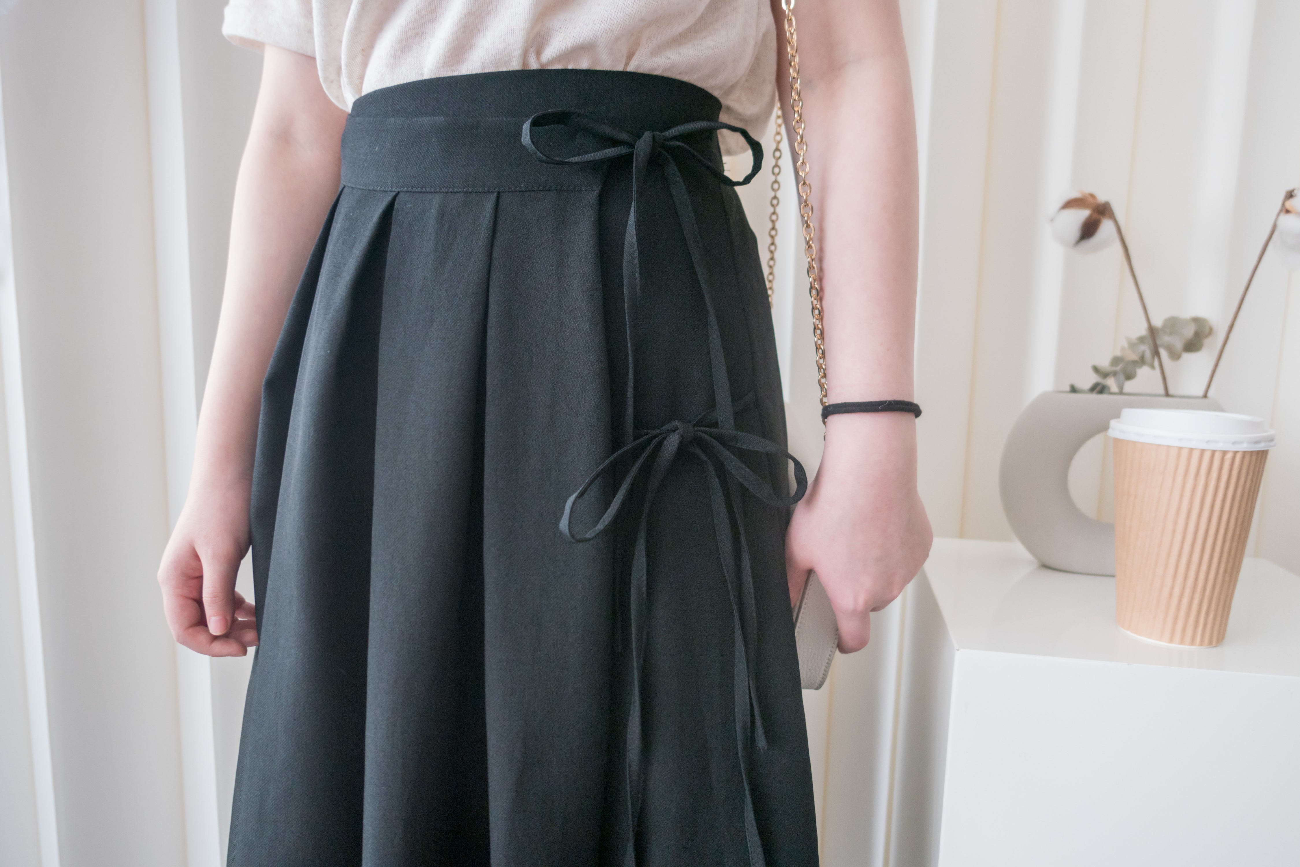 Ribbons Pleated 顯腰身內鈕扣質感雙蝴蝶結半身裙, Skirt/ SK8713