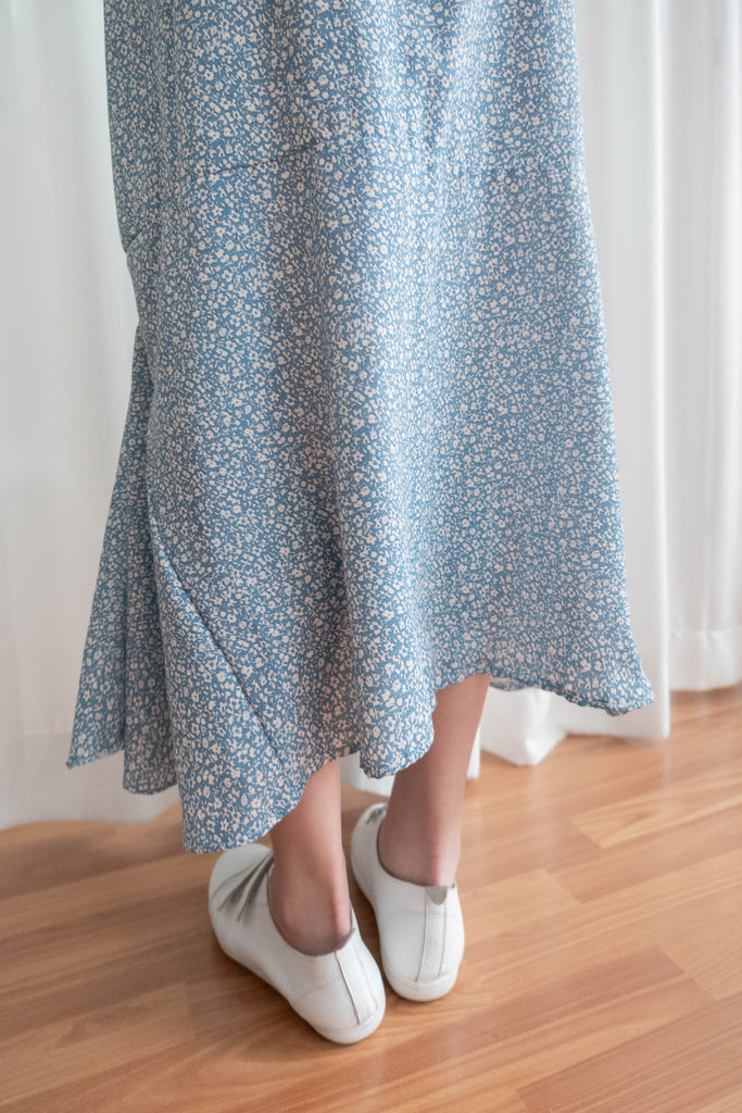 !𝕃𝔸𝕊𝕋 𝔽𝔼𝕎! Babybreath 藍色滿天星印花寬鬆魚尾連身裙, Dress/ DS9318