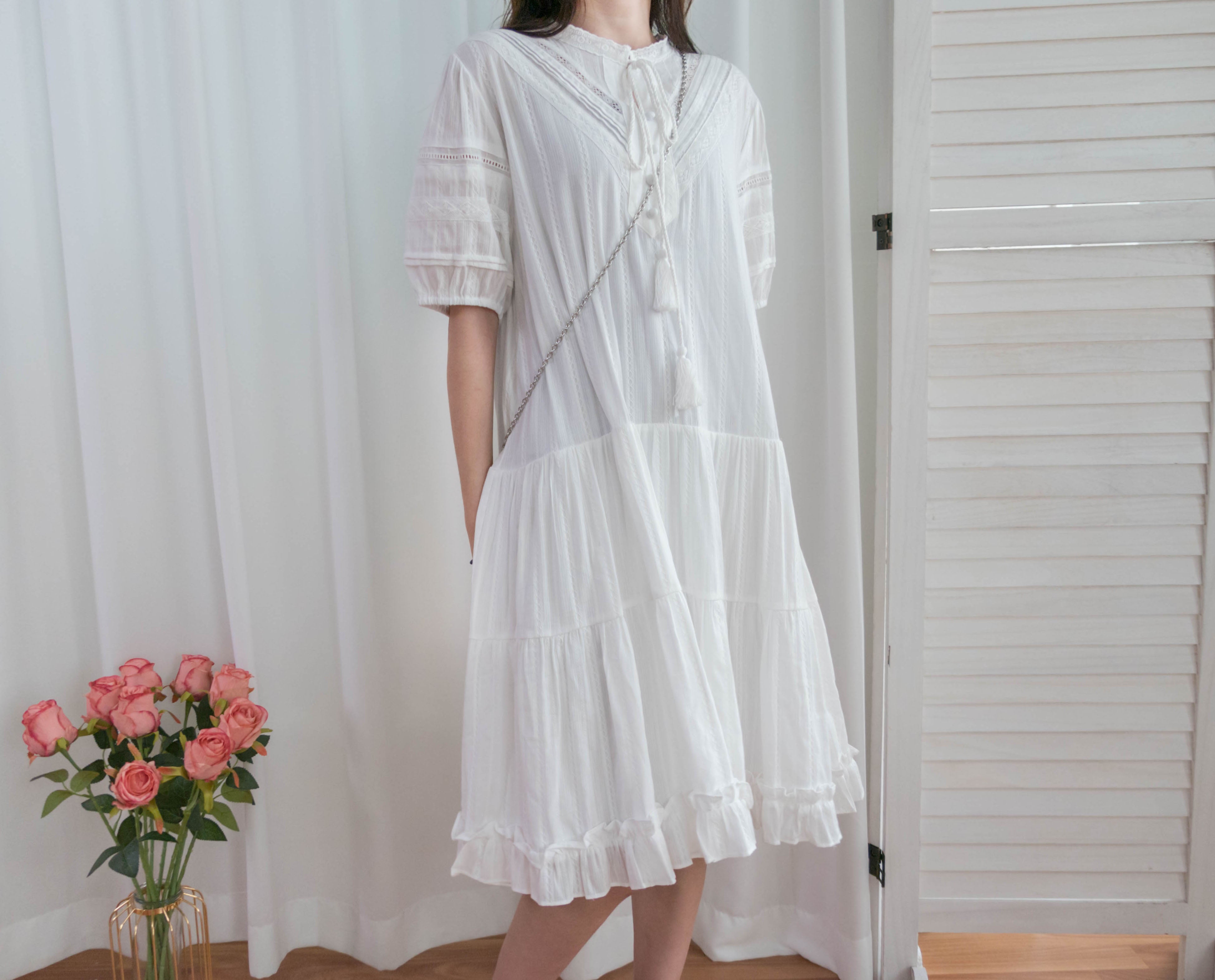 Ethnic Pattern 白色通花流蘇領口飄逸多層, Dress(售完即止) / DS9317