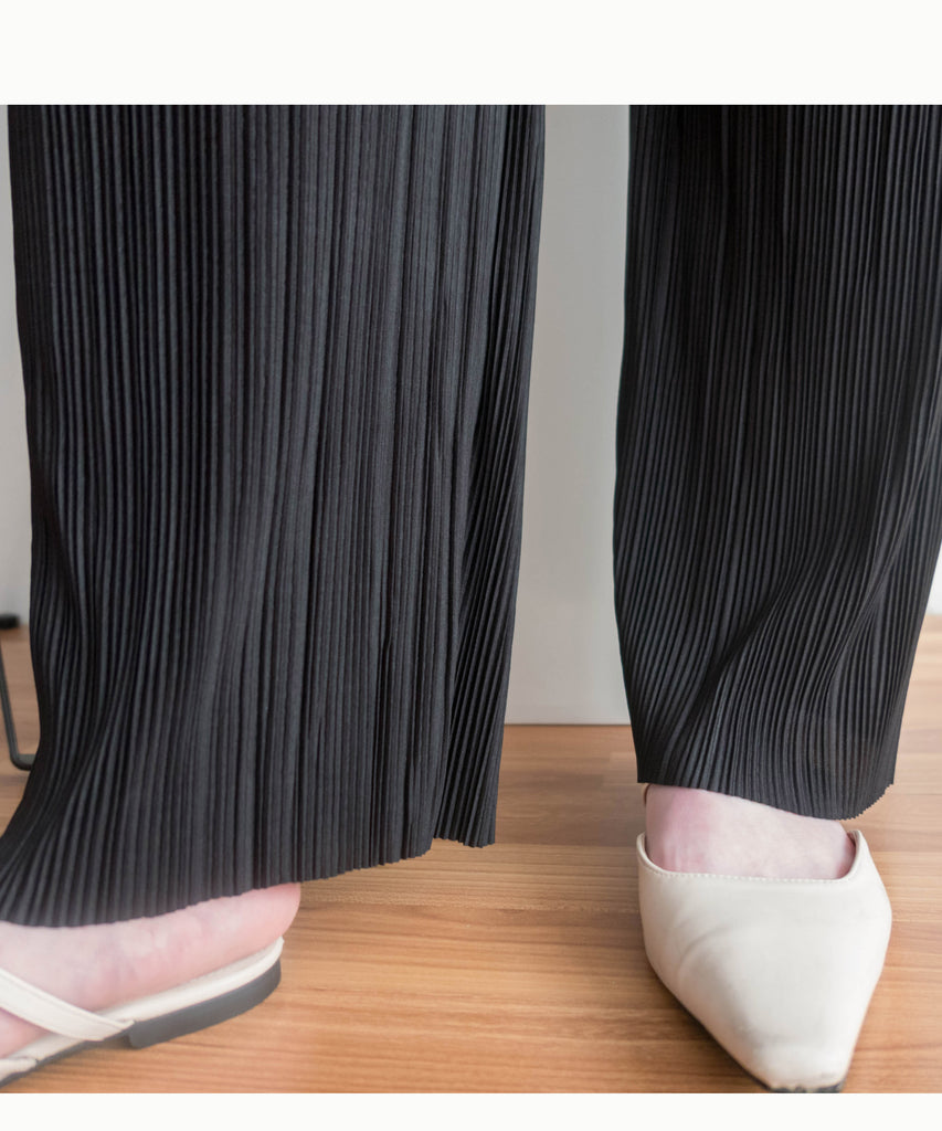 Black Pleated 黑色百褶垂感修腳長褲, Pants/ PT8395