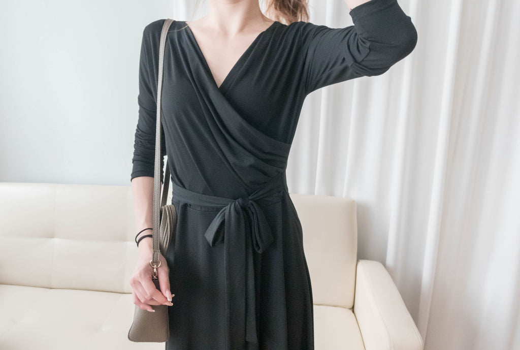 Cotton Ballet 黑色輕盈優雅彈性棉質疊領口, Dress/ DS9336
