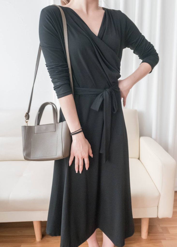 Cotton Ballet 黑色輕盈優雅彈性棉質疊領口, Dress/ DS9336