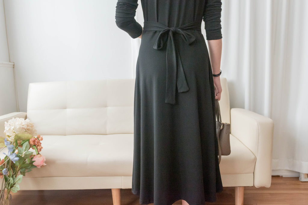 Cotton Ballet 黑色輕盈優雅彈性棉質疊領口, Dress/ DS9336