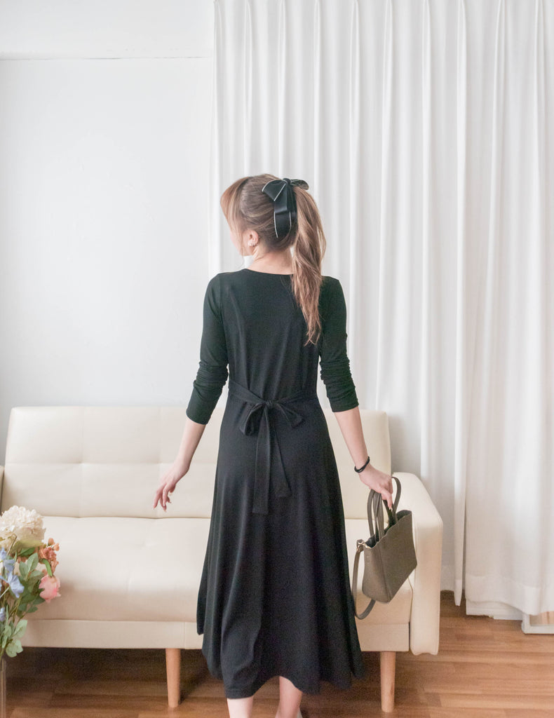 Cotton Ballet 黑色輕盈優雅彈性棉質疊領口, Dress/ DS9336
