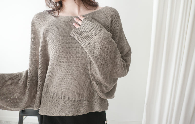 [百搭特別款⏰限時加開訂貨✨］Cape 船領披肩蝙蝠袖寬鬆薄線衫, Knit Top/TP8913