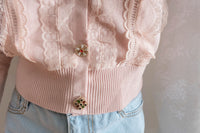 Marble Button 彈性蕾絲領口精緻鈕扣外套或上衣, Top or Blouse/ TP8943 (white sold out)