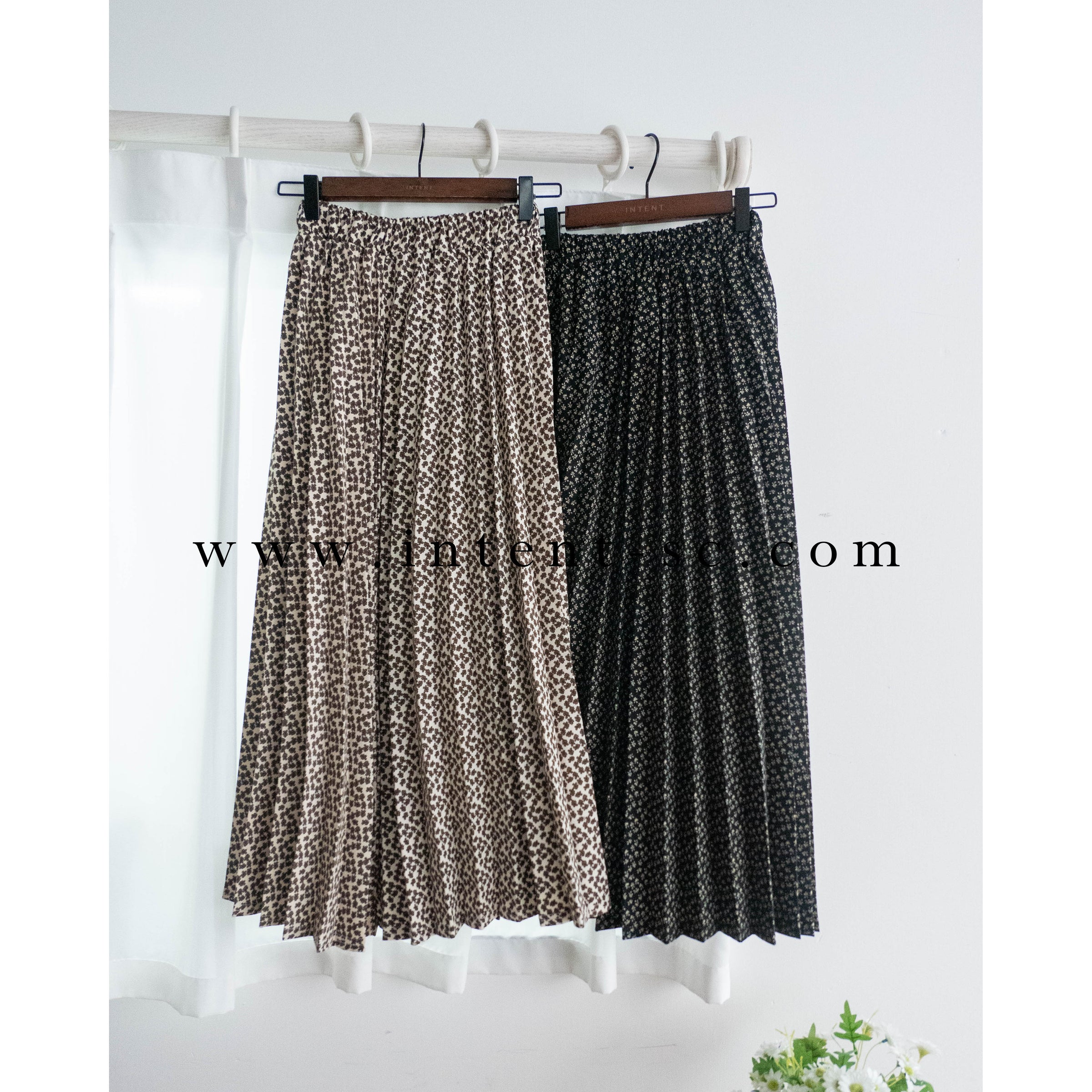 Garden Floral 優雅印花挺身百褶裙, Skirt/ SK8763 (活力焦糖花 )