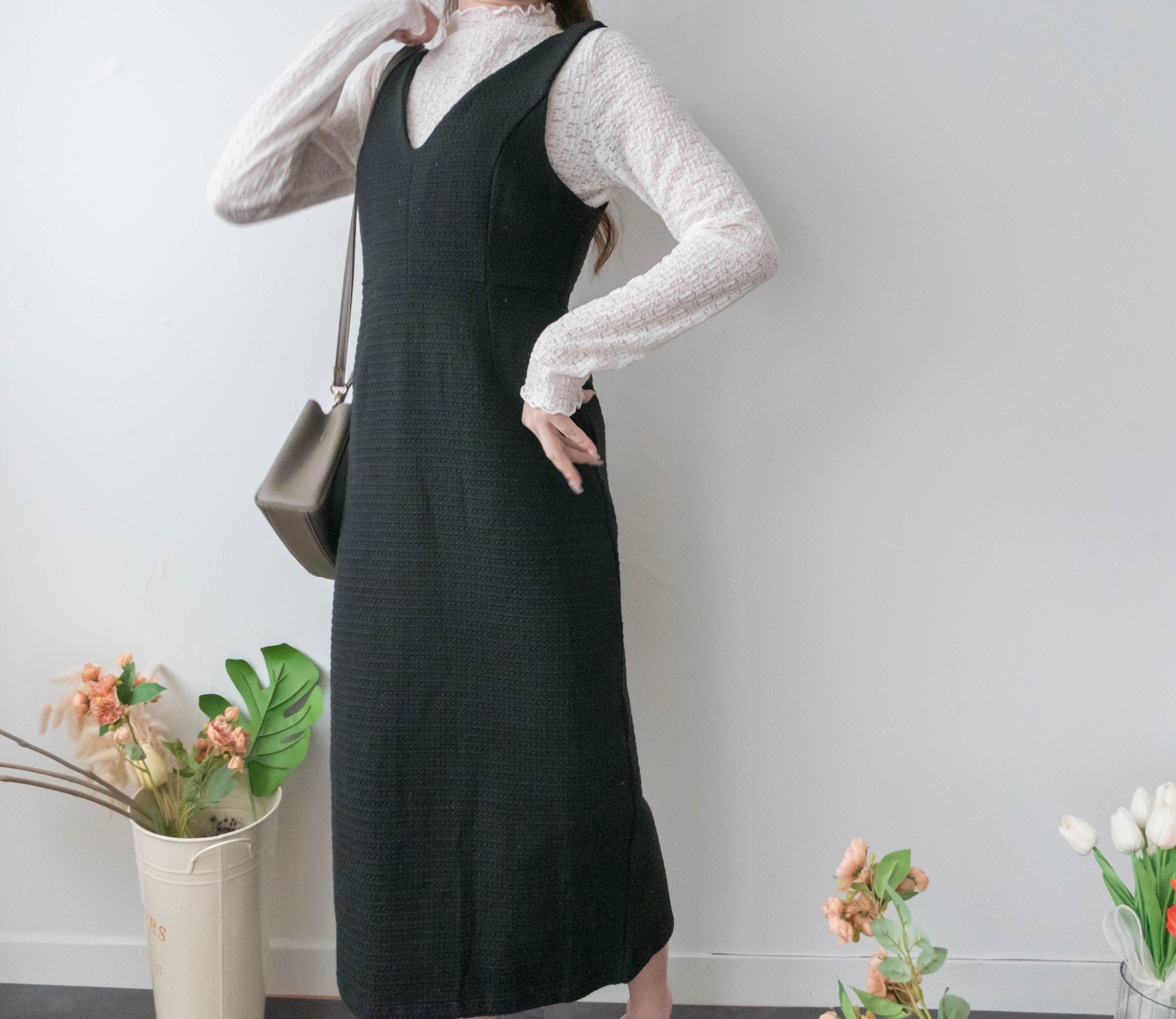Sandy Embroidery 織布紋修身淑女前後v領背心裙, Dress/ DS9392
