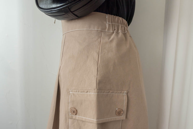 Beige 車線裝飾鈕扣大口袋挺身傘裙, Skirt/ SK8779