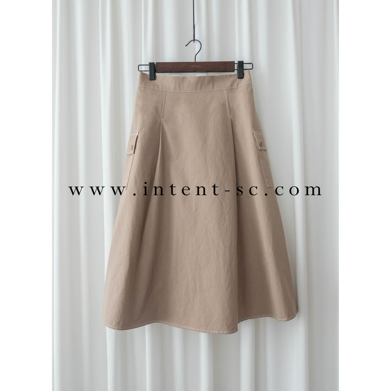 Beige 車線裝飾鈕扣大口袋挺身傘裙, Skirt/ SK8779