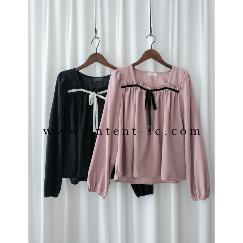 Wonderland 絨面皺褶方領輕優雅上衣, Blouse/ BU8987 (pink sold out)