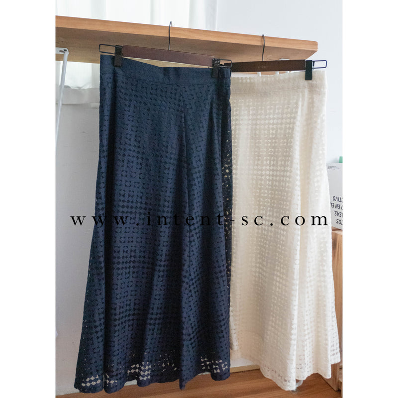 Geometry 浪漫幾何通花層次傘形長裙, Skirt/ SK8776 （navy sold out)