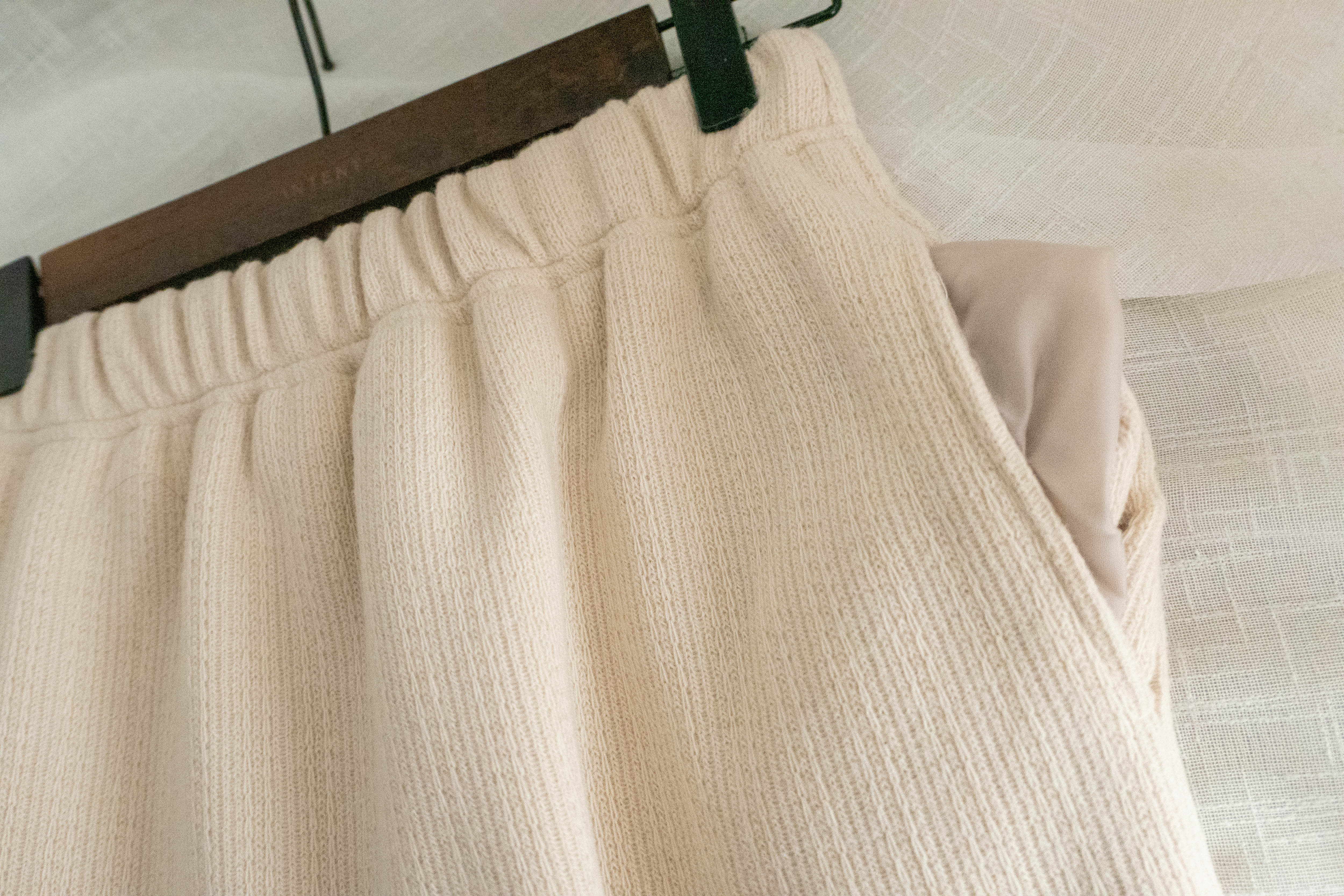 (超熱賣！ivory幫大家訂造剩返最後幾件現貨） Knit Pattern 彈性織紋布修飾小肚寬身直身裙, Skirt/ SK8778 (black sold out)