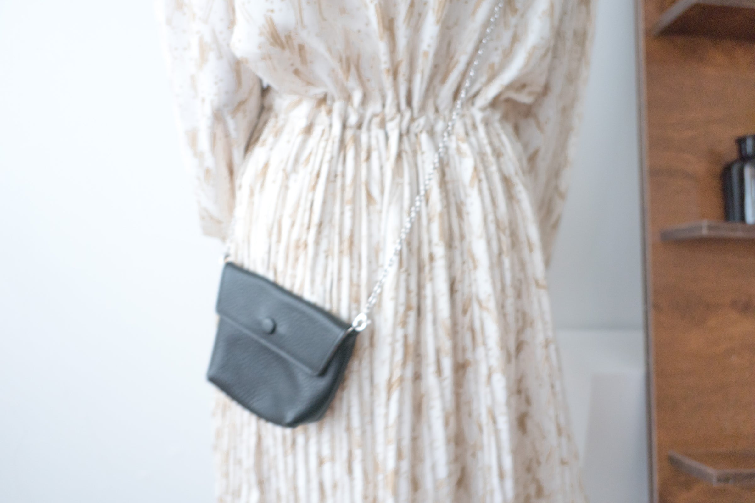 【現貨限量回歸 】Firework 花火線條幾何印花防皺百褶連身裙, Dress/ DS9429