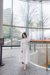 ( 精緻通花 ) 輕盈白色繡通花側蝴蝶連身裙, Dress/ DS9443