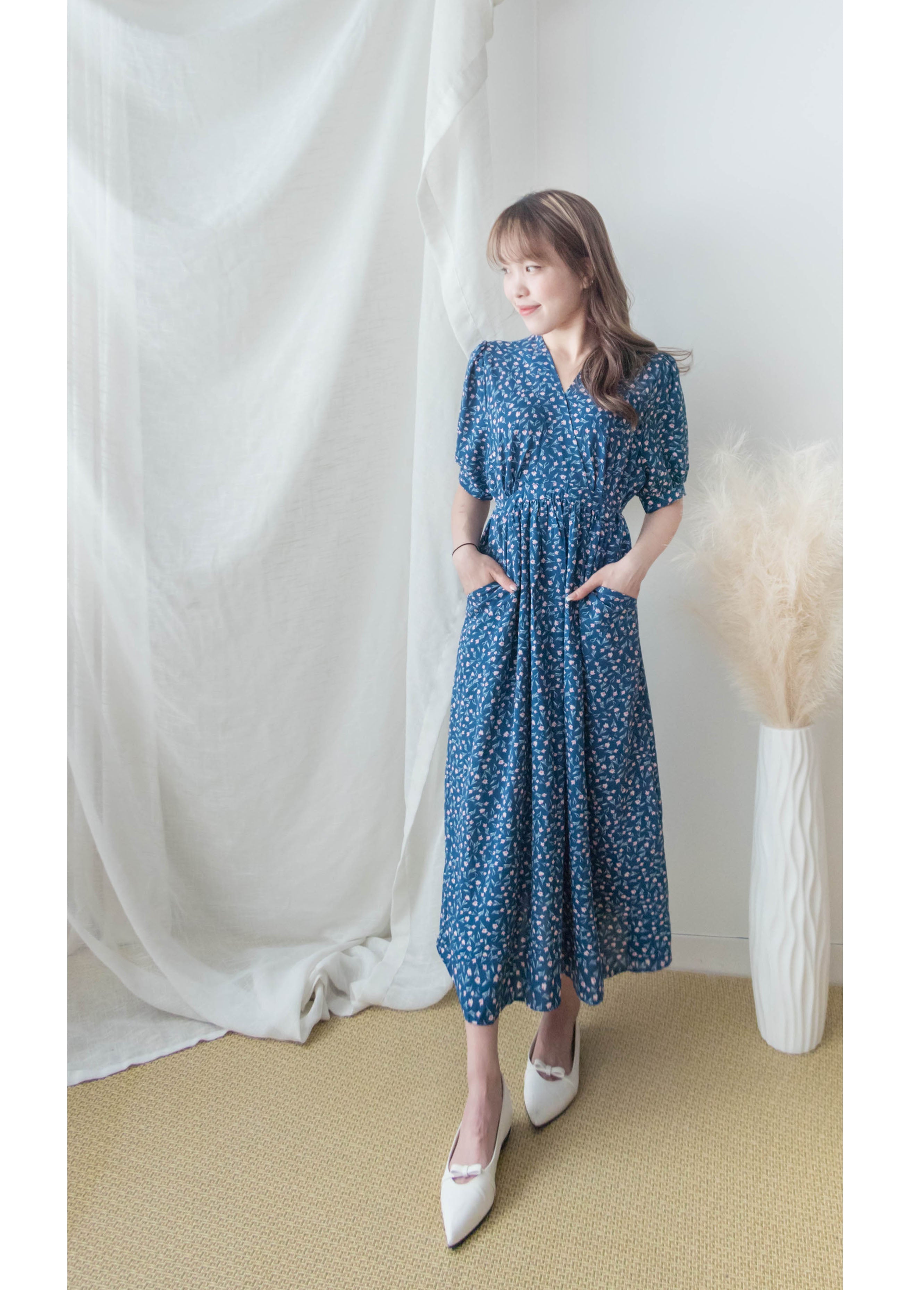 (大家最愛的顯瘦剪裁!) 藍色果子印花方便口袋連身裙, Dress/ DS9488