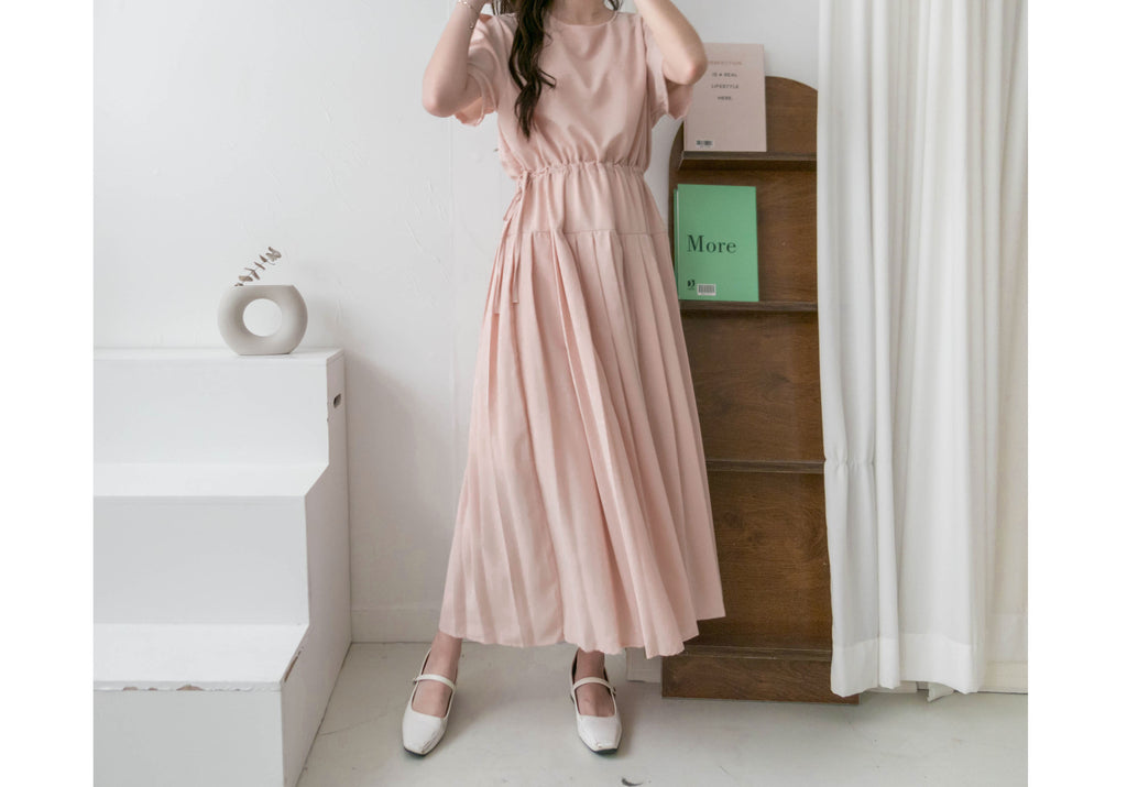 (舒適浪漫款) 淡粉色腰下百褶修腰搖曳連身裙, Dress/ DS9510