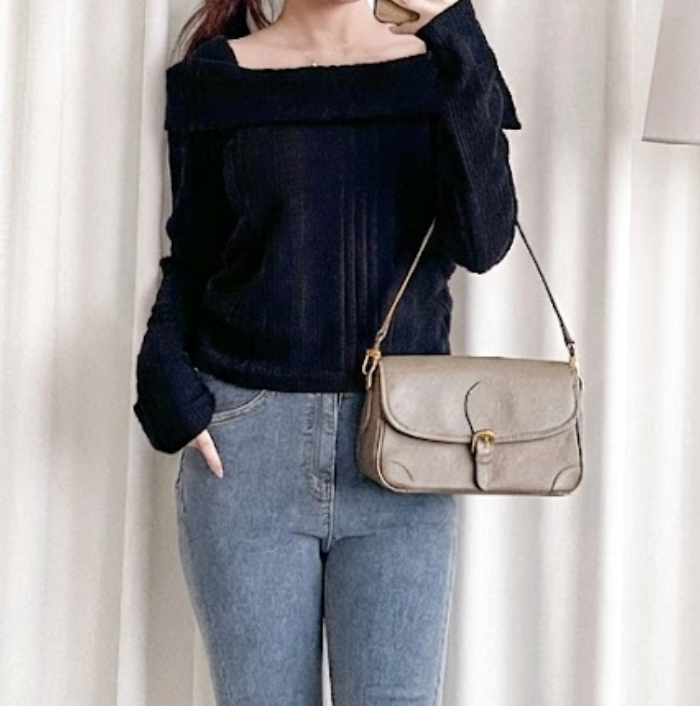 Off Collar Top 領口設計側車褶上衣/ TP9202