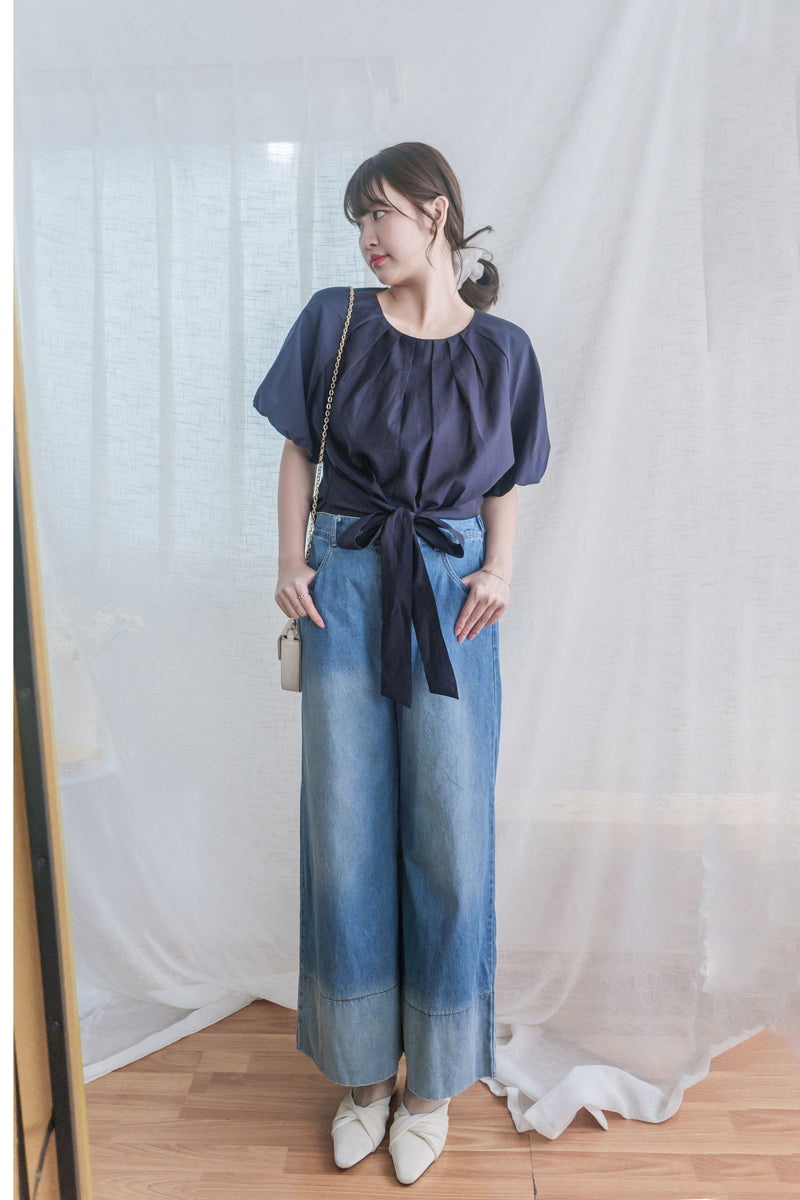 Pleated Tie-waist Top 簡約光澤深藍綁帶上衣/ TP9169