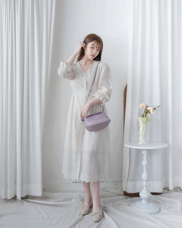【現貨限量回歸 】Starry Embroidery Dress 流星刺繡花邊後橡筋修腰連身裙/ DS1094