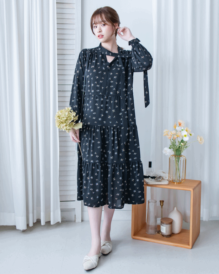 Scarf Floral Dress 飄帶花邊袖印花連身裙/ DS1189