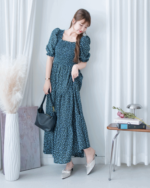 Smocked Floral Dress 方領印花後抓皺修身綁帶連身裙/ DS1182