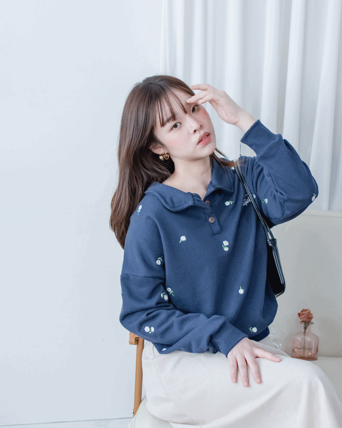 Embroidery Daisy Top  花形刺繡棉質翻領上衣/ TP9212