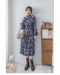 Misty Blue Floral Dress 霧藍白色花瓣舒適高雅連身裙/ DS1044