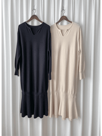 Knit Fishtail Dress 圓V領寬鬆裙身顯瘦魚尾針織連身裙/ DS1005