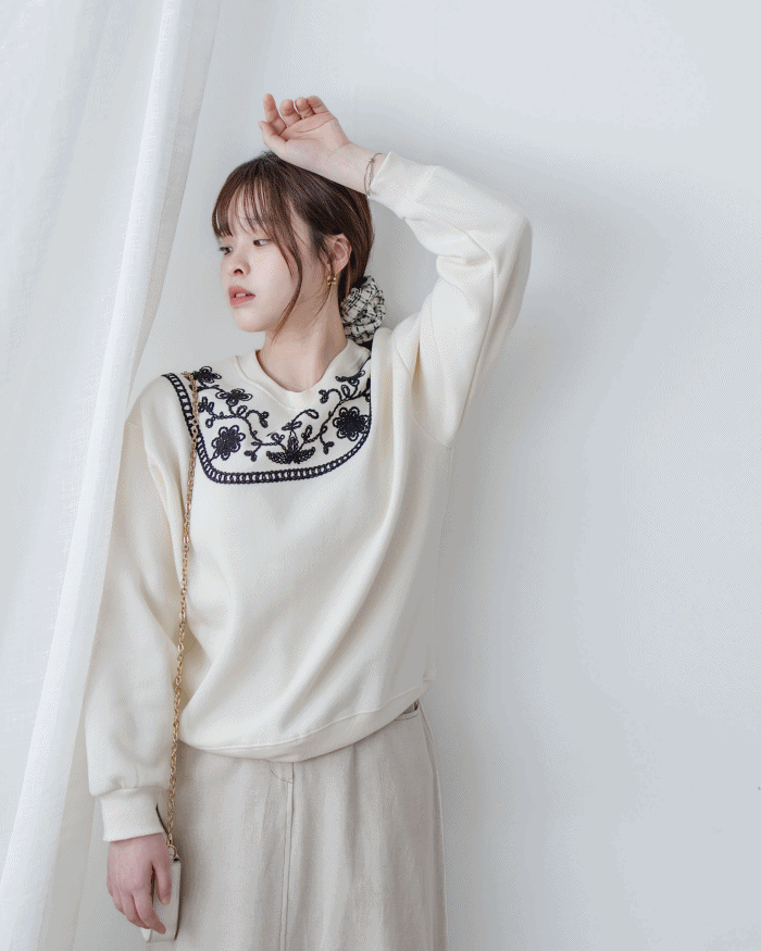 Ethic Embroidered  Pullover 輕復古民族刺繡彈性衛衣/ TP9210