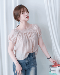 Lace Square Blouse 法式蕾絲方領裙擺上衣/BU9148