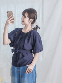 Pleated Tie-waist Top 簡約光澤深藍綁帶上衣/ TP9169