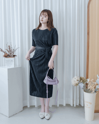 Wrap Dress 微光澤細褶交叉綁帶修身連身裙/ DS1137
