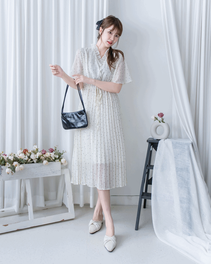 V Ruffle Dot Dress 木耳邊 V 領壓褶雪點雪紡連身裙/DS1162