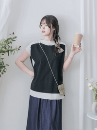 Classic Knit Top 經典黑白拼色顯瘦彈性上衣 / TP9171