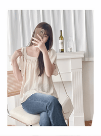 Square Neck Blouse 溫柔方領傘袖上衣/ TP9176