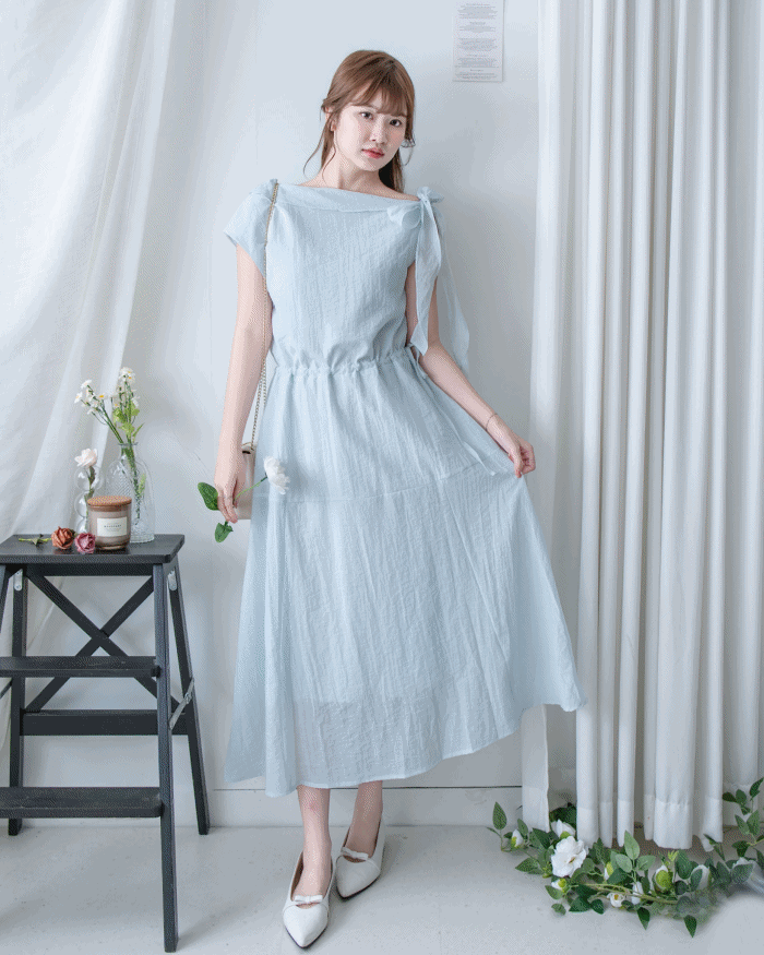 Ribbon Scarf Dress 垂墜絲帶船領輕盈浪漫連身裙/ DS1150