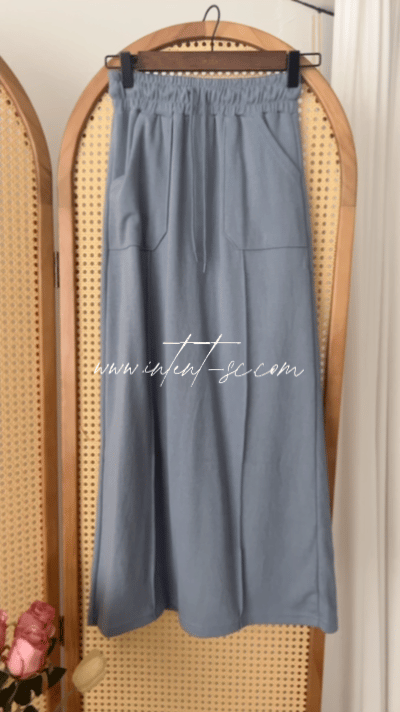 Lightblue 超彈性後開叉直身裙, Skirt/ SK8784